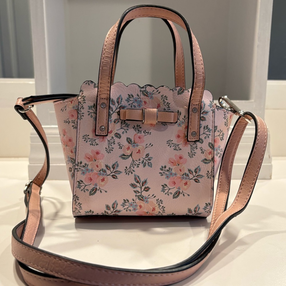 Vintage Y2K Candie’s Pink Floral Purse With Bow and Zipper.
